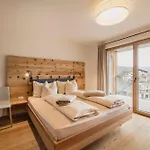 Felsenegg - Moderne Im Luftkurort Mit Traumhaftem Garten Naehe Meran Fuer Paare Und Familien Apartman Vollan