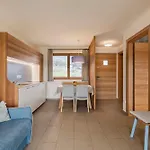 Felsenegg - Moderne Im Luftkurort Mit Traumhaftem Garten Naehe Meran Fuer Paare Und Familien Vollan