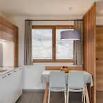 Felsenegg - Moderne Im Luftkurort Mit Traumhaftem Garten Naehe Meran Fuer Paare Und Familien *