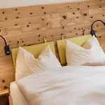 Felsenegg - Moderne Im Luftkurort Mit Traumhaftem Garten Naehe Meran Fuer Paare Und Familien Apartman Vollan