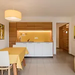 Apartman Felsenegg - Moderne Im Luftkurort Mit Traumhaftem Garten Naehe Meran Fuer Paare Und Familien *