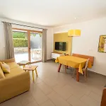 Felsenegg - Moderne Im Luftkurort Mit Traumhaftem Garten Naehe Meran Fuer Paare Und Familien *