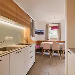 Felsenegg - Moderne Im Luftkurort Mit Traumhaftem Garten Naehe Meran Fuer Paare Und Familien