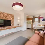 Felsenegg - Moderne Im Luftkurort Mit Traumhaftem Garten Naehe Meran Fuer Paare Und Familien Apartman