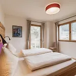 Felsenegg - Moderne Im Luftkurort Mit Traumhaftem Garten Naehe Meran Fuer Paare Und Familien Apartman