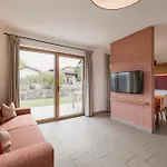 Felsenegg - Moderne Im Luftkurort Mit Traumhaftem Garten Naehe Meran Fuer Paare Und Familien Apartman *