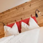 Felsenegg - Moderne Im Luftkurort Mit Traumhaftem Garten Naehe Meran Fuer Paare Und Familien Apartman Vollan