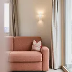 Apartman Felsenegg - Moderne Im Luftkurort Mit Traumhaftem Garten Naehe Meran Fuer Paare Und Familien Vollan