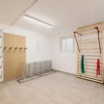 Apartman Felsenegg - Moderne Im Luftkurort Mit Traumhaftem Garten Naehe Meran Fuer Paare Und Familien